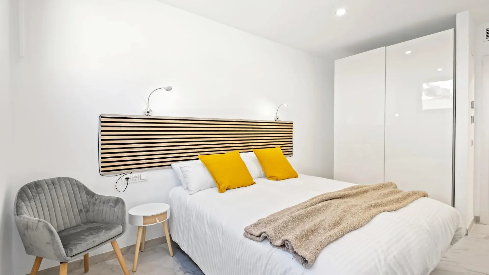 Villas Pinares De San Anton, Malaga, With Sea, City And Mountain Views  Μάλαγα