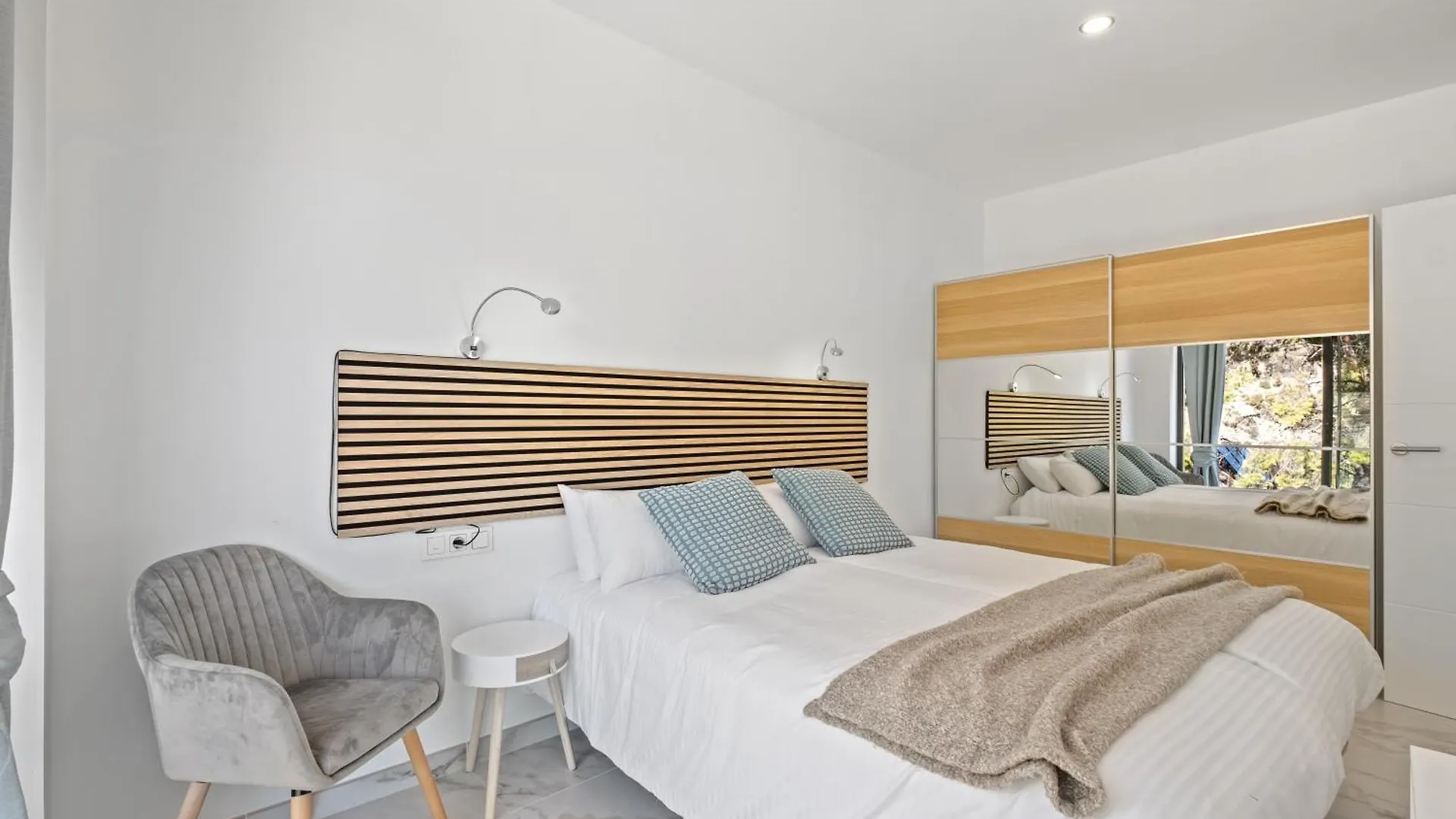 Villas Pinares De San Anton, Malaga, With Sea, City And Mountain Views 0*,  Espagne